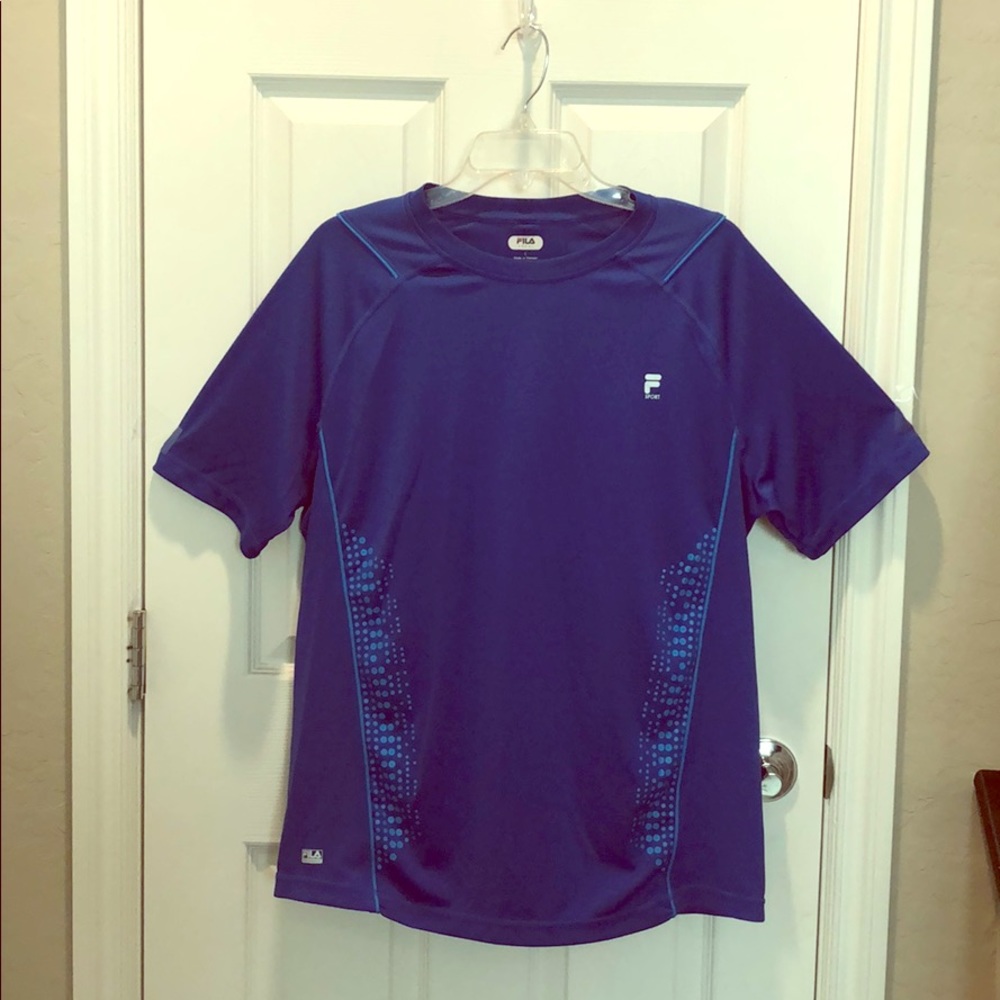 Athletic shirt